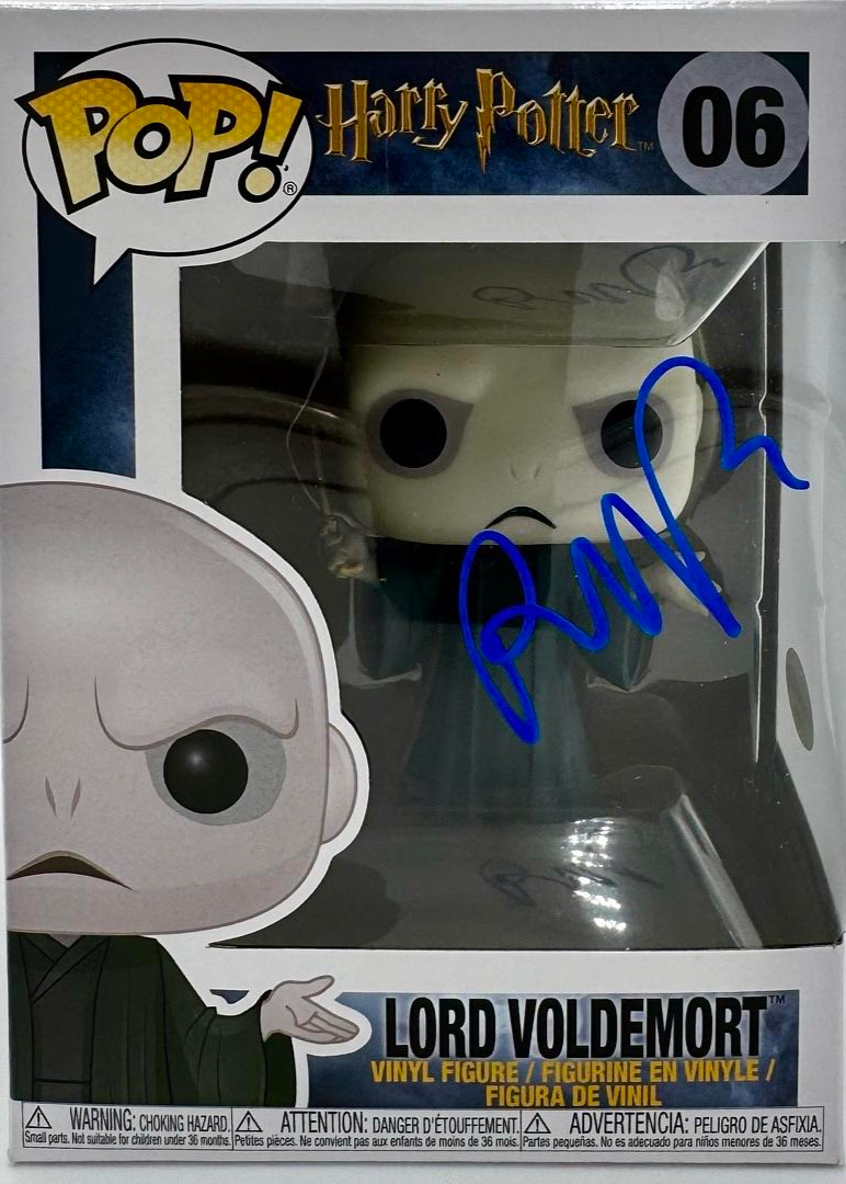 Ralph Fiennes Signed Funko Pop #06 Lord Voldemort (Harry Potter) - ACOA